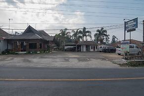 RedDoorz near Happy Farm Ciwidey