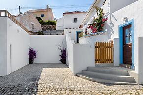 Carvoeira Surf & Family Villa