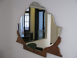 06 Soho Suites Bed & Breakfast