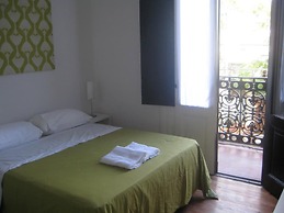 06 Soho Suites Bed & Breakfast