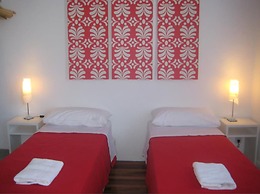 06 Soho Suites Bed & Breakfast