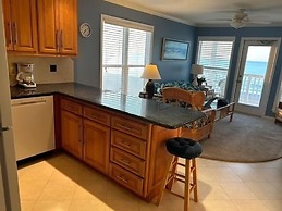 Seascape 2314 2 Bedroom Condo by RedAwning