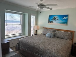 Seascape 2314 2 Bedroom Condo by RedAwning