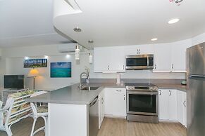 Ilikai Tower One Bedroom Lagoon View Waikiki Condos With Lanai & Free 