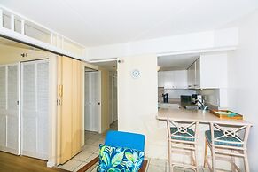 Ilikai Tower One Bedroom Lagoon View Waikiki Condos With Lanai & Free 