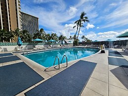 Ilikai Tower 1934 Condo with Fully Equipped Kitchen - Great for longer