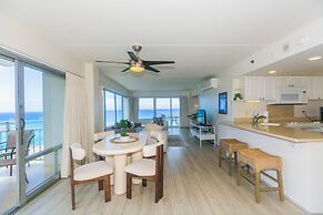 Two Bedroom Condo Overlooking Ala Wai Boat Harbor by RedAwning