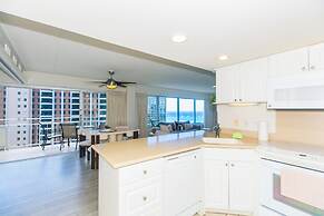 Two Bedroom Condo Overlooking Ala Wai Boat Harbor by RedAwning