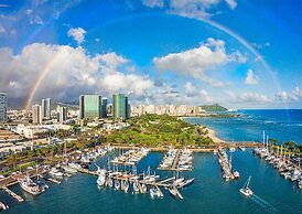 Two Bedroom Condo Overlooking Ala Wai Boat Harbor by RedAwning