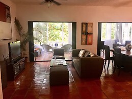 Embarcadero Maya B&B