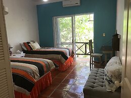 Embarcadero Maya B&B