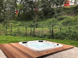 Unit 1 - Stylish Smart Home with Private Parking