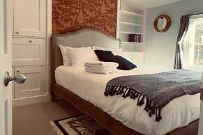 The Midsummer Common - Modern & Spacious 2bdr House With Garden