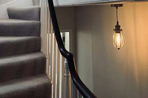 The Midsummer Common - Modern & Spacious 2bdr House With Garden
