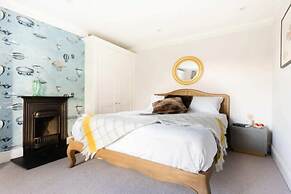 The Midsummer Common - Modern & Spacious 2bdr House With Garden
