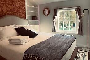 The Midsummer Common - Modern & Spacious 2bdr House With Garden