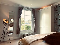 The Midsummer Common - Modern & Spacious 2bdr House With Garden