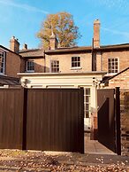 The Midsummer Common - Modern & Spacious 2bdr House With Garden