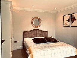 The Midsummer Common - Modern & Spacious 2bdr House With Garden