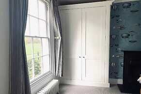 The Midsummer Common - Modern & Spacious 2bdr House With Garden