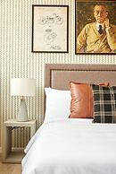 Kasa Cadillac Square Detroit