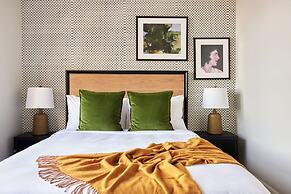 Kasa Cadillac Square Detroit