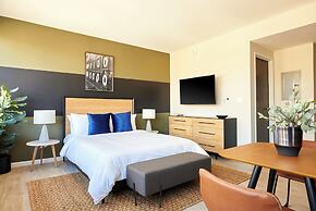 Kasa Cadillac Square Detroit