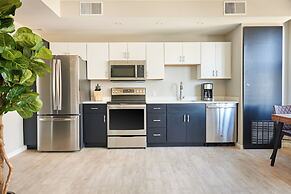 Kasa Cadillac Square Detroit