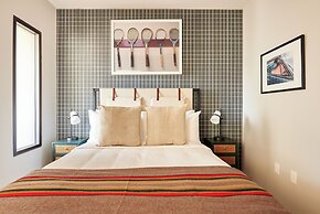 Kasa Cadillac Square Detroit