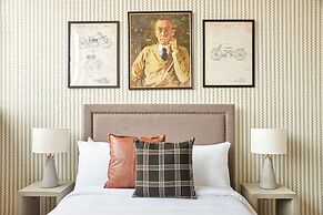 Kasa Cadillac Square Detroit