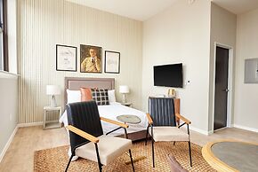 Kasa Cadillac Square Detroit