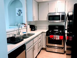 Luxury Suites - Heart of Beverly Hills
