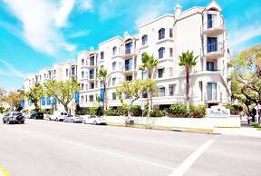 Luxury Suites - Heart of Beverly Hills