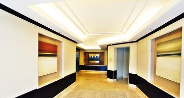 Luxury Suites - Heart of Beverly Hills