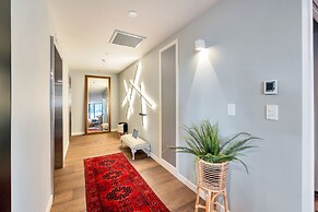 Luxe In The City w Two Car Parks