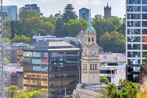 Luxe In The City w Two Car Parks