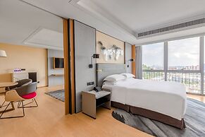 Holiday Inn Guangzhou South Lake by IHG
