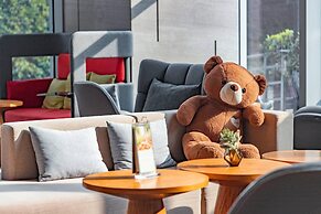 Holiday Inn Guangzhou South Lake by IHG