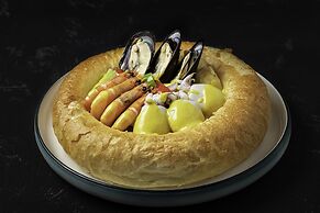 Holiday Inn Guangzhou South Lake by IHG