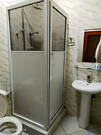 Alim Royal Hotel & Suites
