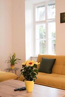 Blueberry Living City Apartment