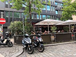 Blueberry Living City Apartment