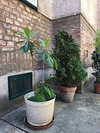 Blueberry Living City Apartment