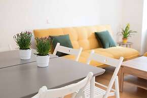 Blueberry Living City Apartment