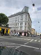 Blueberry Living City Apartment