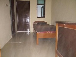 Guest House 647 Tanjung Duren Utara