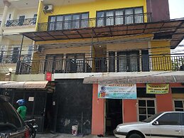 Guest House 647 Tanjung Duren Utara