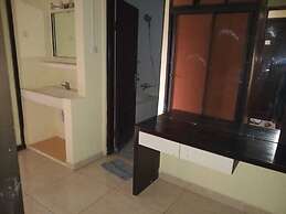 Guest House 647 Tanjung Duren Utara