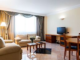 River Palace Hotel