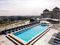 River Palace Hotel
